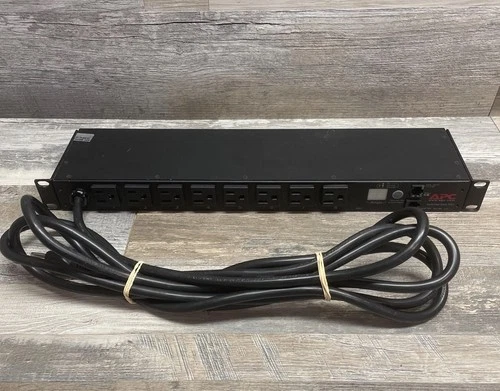 APC AP7900 Switched Rack Power Distribution Unit 8-Outlet Power Strip - TESTED