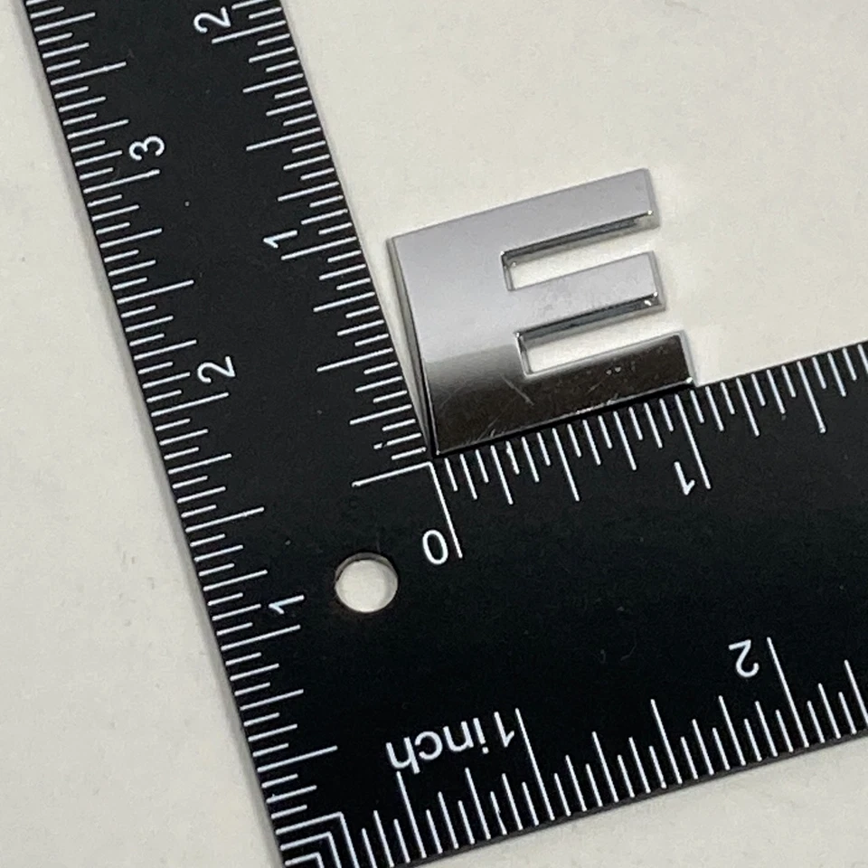 2009-2014 Volkswagen Routan SE эмблема буква 'E' задний задний борт B4175 хром - Изображение 2 из 4