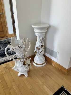 White & Gold Floral 3D Ceramic Vase with Handles on Pedestal Stand