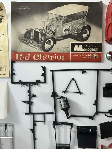Vintage 1960 Monogram Red Chariot 1/24 Ford Street & Show Phaeton Model Kit - Picture 12 of 14