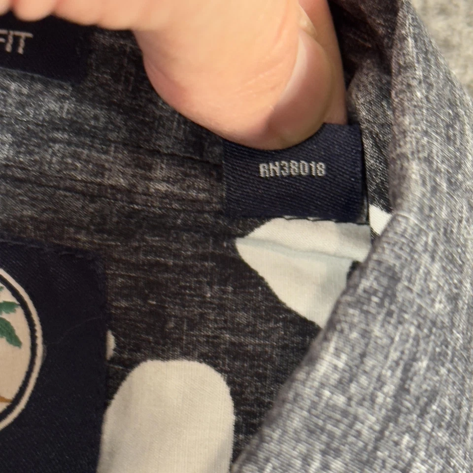 Reyn Spooner Hawaiian Shirt Mens Medium Arizona Diamondbacks MLB Baseball Aloha - Image 4 of 4