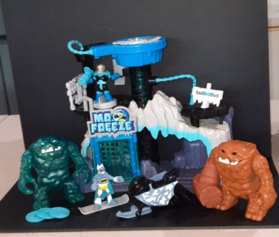 Imaginext DC Super Friends Exclusive Mr. Freeze Headquarters Gift