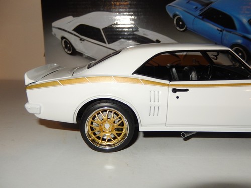 1:18 Scale GMP/Acme 1968 Pontiac Firebird Street Fighter, A1805213, #69 of 168 - Picture 12 of 20
