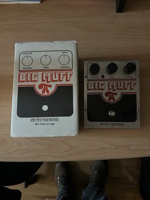 Electro-Harmonix Big Muff Analog Fuzz Effects Pedal for Electric Guitar w/ Box