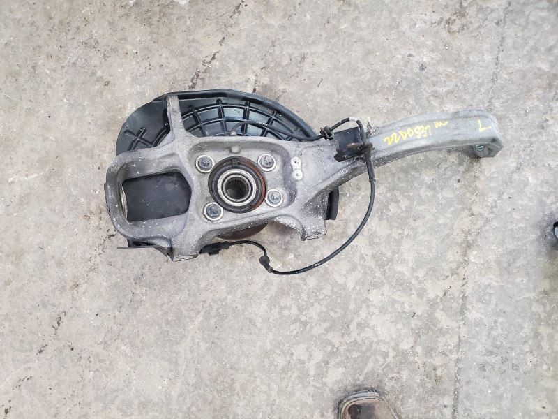 Maserati Ghibli 2020 Front Steering knuckle P/N 1670535