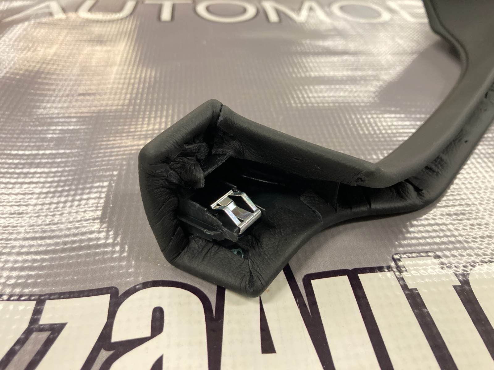 OEM Maserati Steering Column Upper Shield, Ghibli, Quattroporte, 670018728