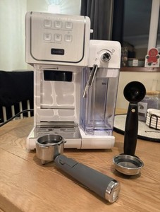 Breville One-Touch Kaffeehaus Kaffeemaschine weiß.