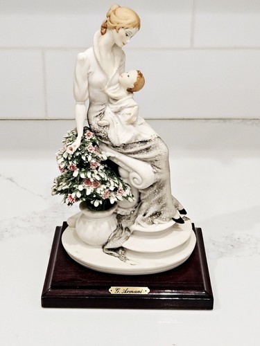 G. Armani Florence 1988 Mutter und Kind Figur Porzellan Skulptur Italien