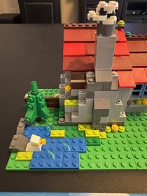 LEGO CREATOR 31025 Mountain Hut 99.8% complete with manuals