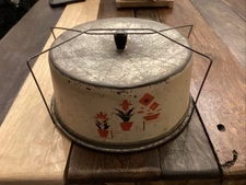 Vintage Deco CARLTON Painted Aluminum Cake Carrier Server Locking Lid -AWESOME!