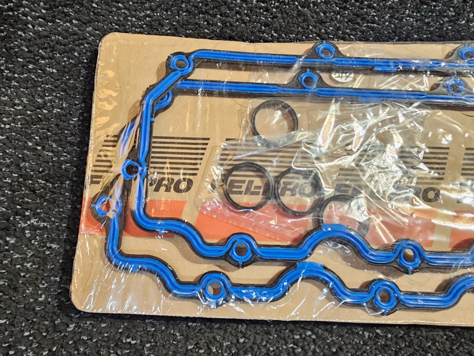 Junta da tampa da válvula do motor Fel-Pro VS 50691 R para 03-10 Ford E350 Super Duty F250 - Imagem 3 de 4