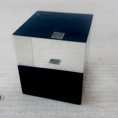 World's First Single-Chip 32-Bit CPU HP9000 WorkStation Acrylic Paperweight Cube