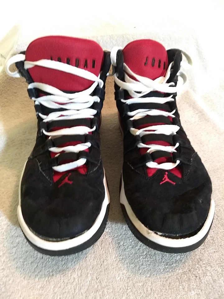 NIKE HOMBRE MAX AURA 'BRED' NEGRO/ROJO/BLANCO (AQ9084-061), Talla: 11.5 #JJ31+14 Foto 3 de 4