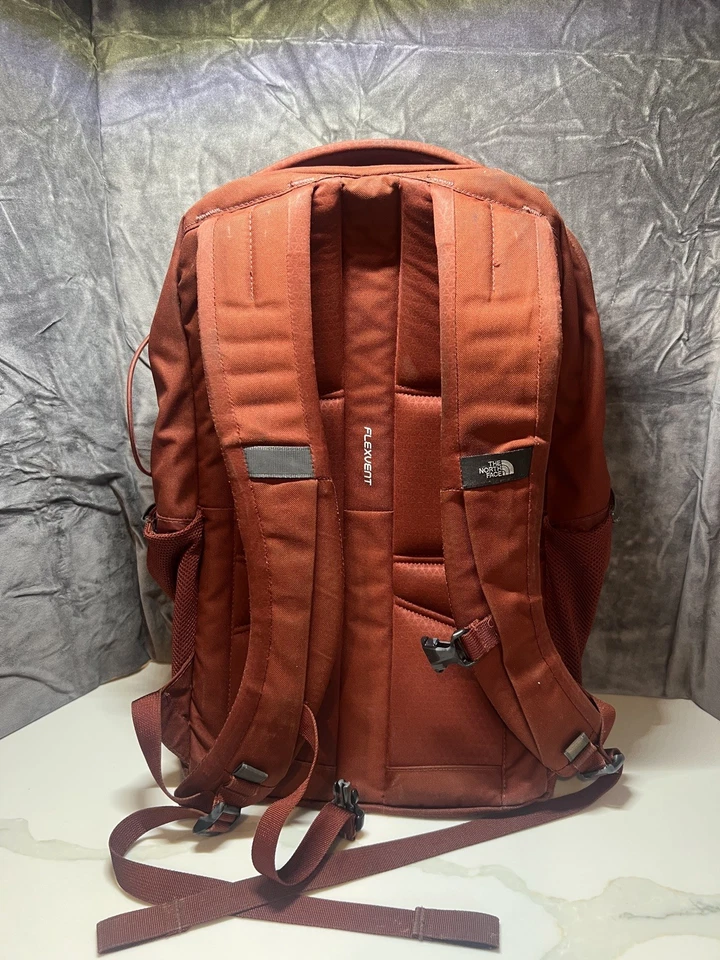 Mochila North Face Jester Color Naranja Quemado Foto 2 de 4