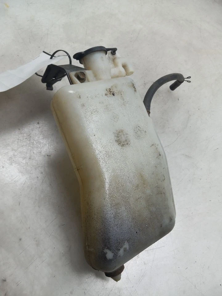 01-07 TOYOTA SEQUOIA SR5 4.7L 4WD AT RADIATOR COOLANT RESERVOIR - Image 4 of 4