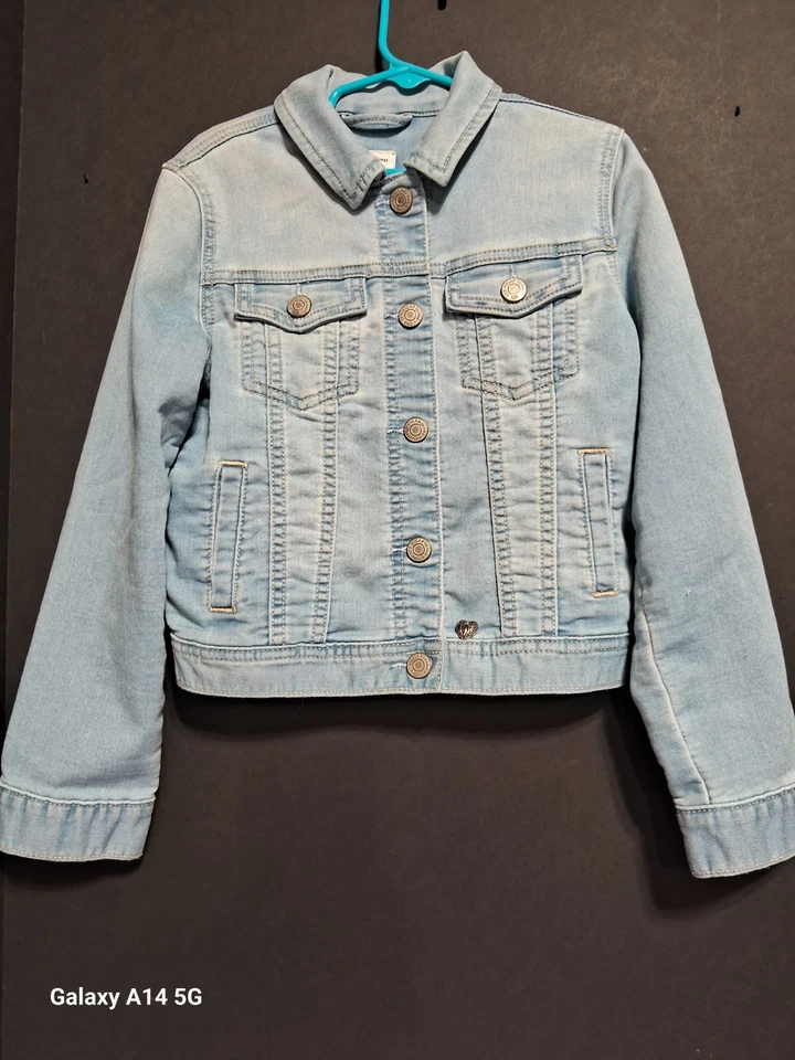 Chaqueta vaquera clásica lavada ligera intervenida Gap niños niñas talla mediana 8/9 Foto 2 de 4