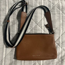 Marc Jacob’s Crossbody Camel Brown With Wide Fashion Strap