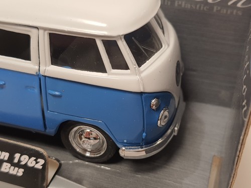 Welly 49720 VW T1 Bus 1962 Camper Van 1:24 Scale Die Cast Model Post - Picture 9 of 11