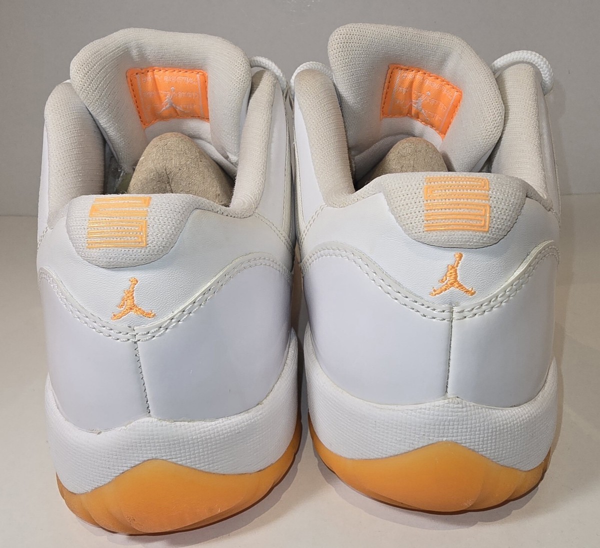 Nike Air Jordan 11 XI Citrus Low 2015 Size 8 M/9.5 W 580521