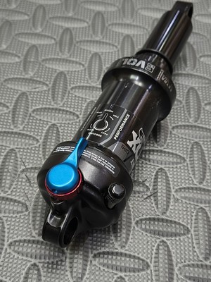 FOX Float DPS Factory カシマコート 7.875×2.25 FOX Float DPS Factory カシマコート 7.875×2.25 Amazon.com: FOX