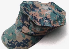 PRE-OWNED SMALL U.S. MARINES MARPAT 8-POINT GARRISON WOODLAND UTILITY COVER
