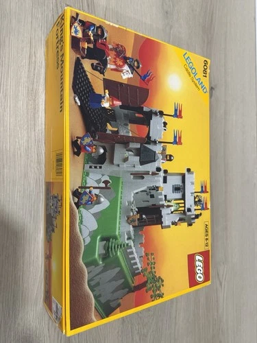 LEGO Castle: King's Mountain Fortress (6081)—SEALED - Picture 3 of 7
