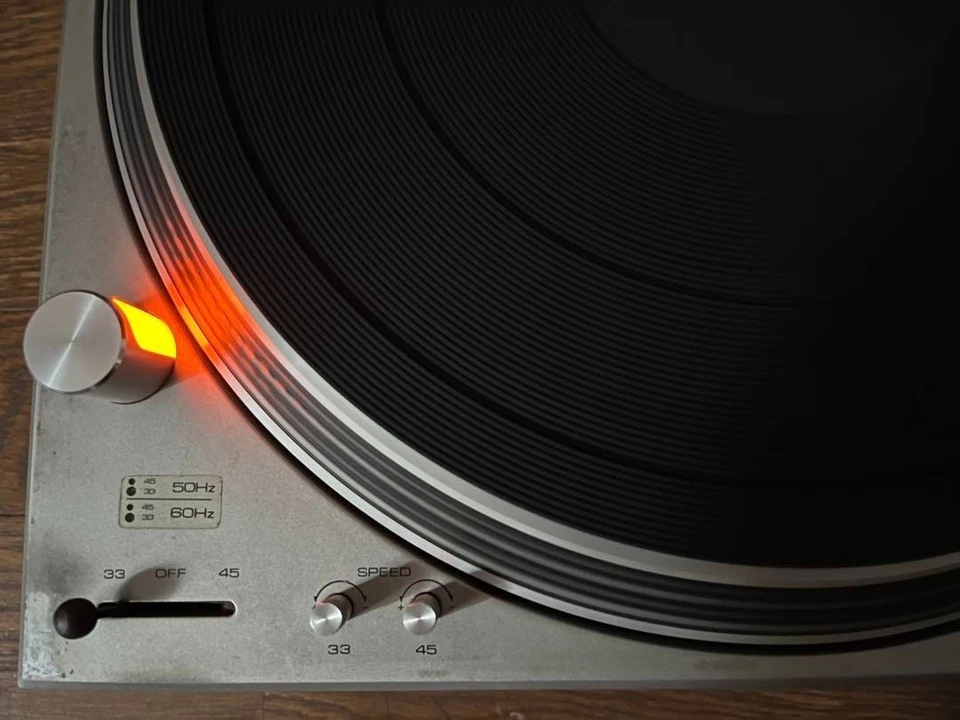 Technics SL-1200 First Generation Direct Drive Turntable Record Player Working - Image 3 of 4