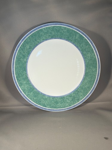 Villeroy & Boch Switch 3 Costa 10 1/2" dinner plates. Set of 2. Excellent.
