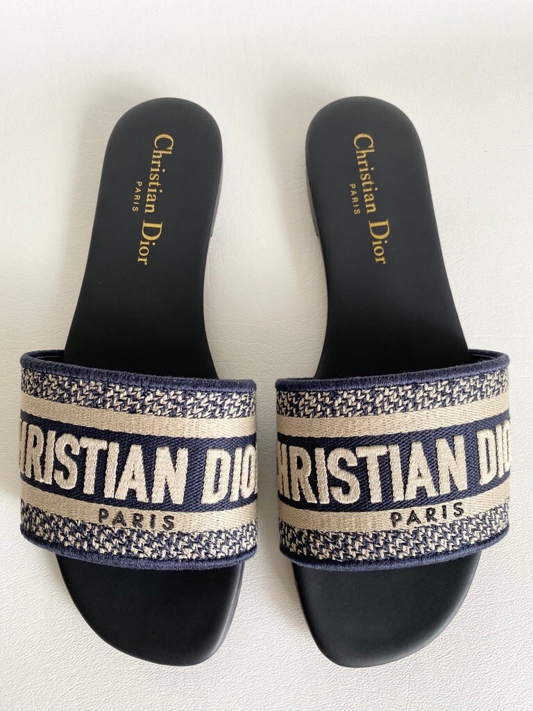 CHRISTIAN DIOR DWAY NAVY BLUE FABRIC SLIDES SANDALS SHOES 37 CHRISTIAN DIOR DWAY NAVY BLUE FABRIC SLIDES SANDALS SHOES 37