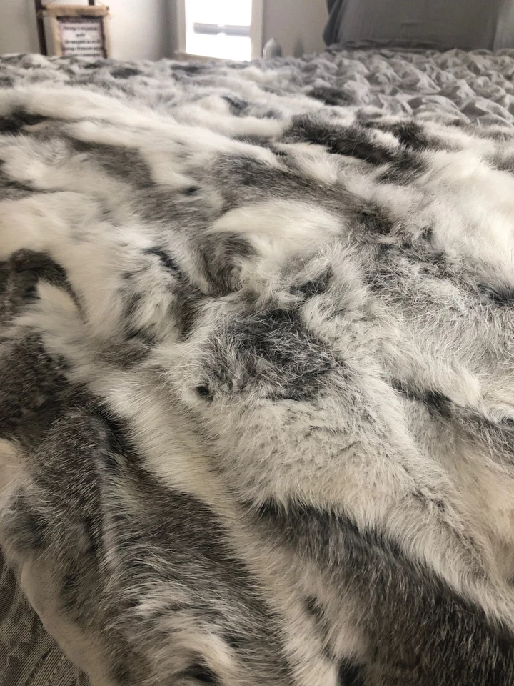 Real Natural Tanned Rabbit Fur Couch Throw Blanket Soft Luxury Bedspread 20x79'' - Image 2 of 4