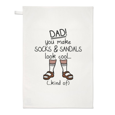 Papa du machst Socken und Sandalen cool aussehen Geschirrtuch Geschirrtuch Vatertag