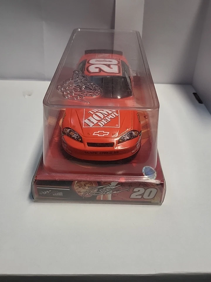 Tony Stewart #20 NASCAR Home Depot Winners Circle Chevy Monte Carlo escala 1:24 Foto 3 de 3
