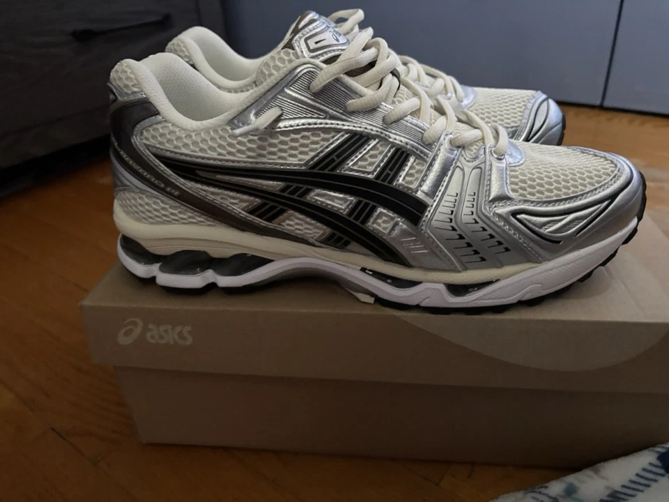 ASICS Gel-Kayano 14 "Crema Negro Ciruela Metálica" Foto 3 de 4