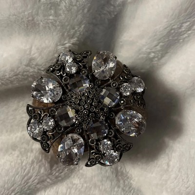 Absolutely Stunning Crystal And Leather Bracelet Vintage