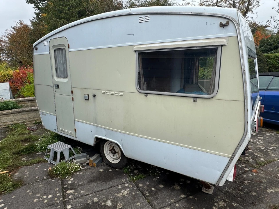 Vintage Sprite Alpine classic 4 Berth Caravan Project - Image 3 of 4