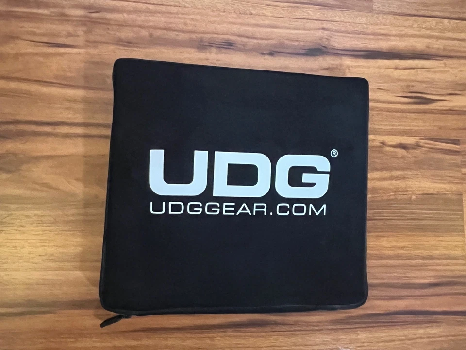 Native Instruments Maschine MK1 + Lizenzen + Nylon-Sleeve - Bild 4 von 4