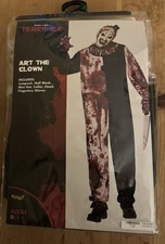 01722248 Spirit Halloween Adult Bloody Art the Clown Costume Terrifier LG/XL