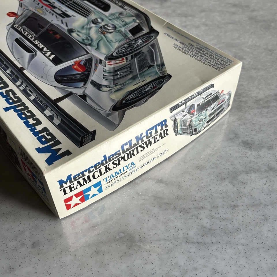TAMIYA - 1/24 MERCEDES CLK GTR TEAM CLK SPRTSWEAR - KIT 24201 - NUOVO COMPLETO - Immagine 3 di 4