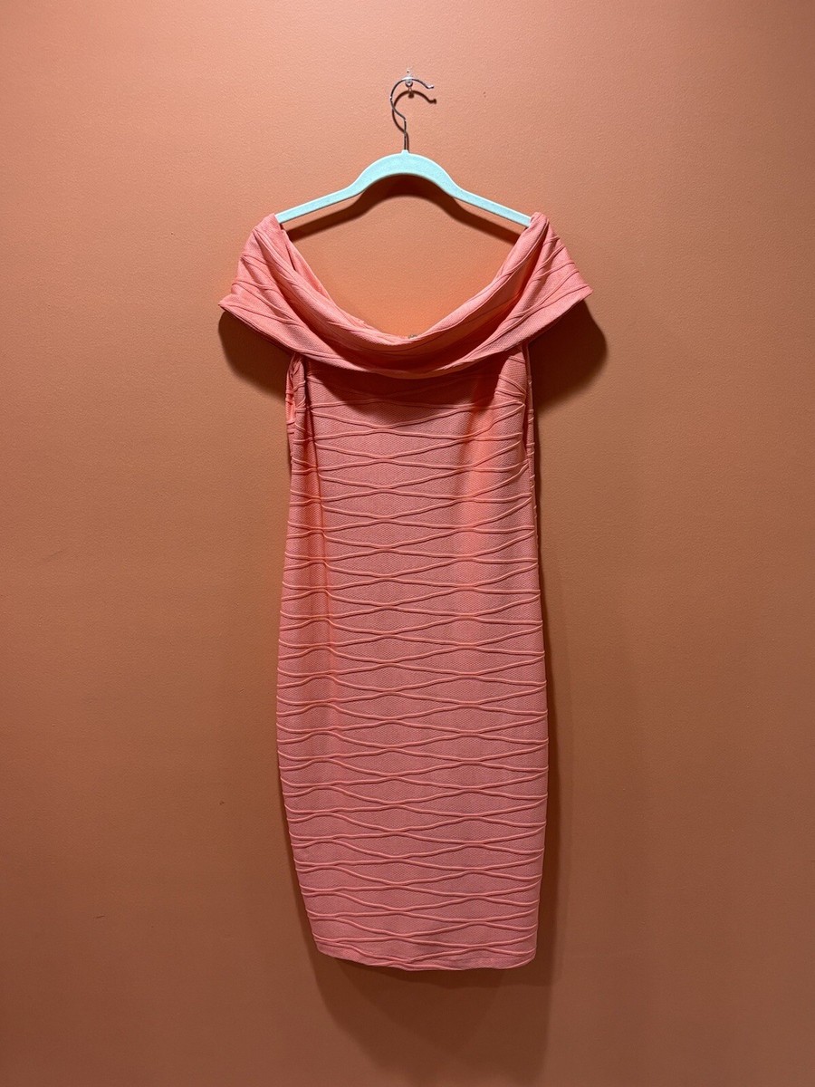 peach color bodycon dress Premier Amour Off Shoulder Sz 10 Fitted Stretchy FLAWS Wedding dresses Size:US 5-5.5 / EU 36 lyon Floral Maxi Plus Size neck thats finished with