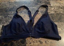 VINTAGE VICTORIA S SECRET BRALETTE SIZE S/P. BLUE