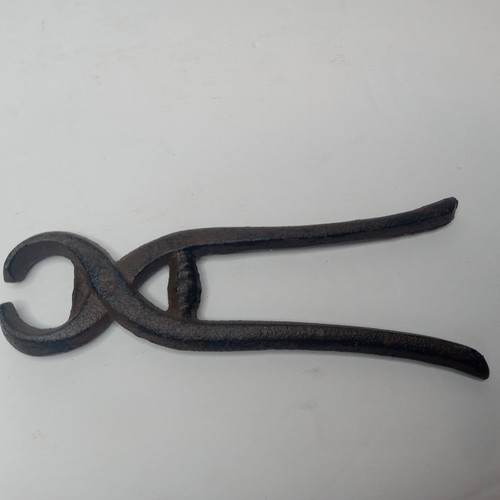 Cast Iron Wall Decor Pliers Tool Western Farmhouse Vtg Mancave Garage Sign - Picture 3 of 7