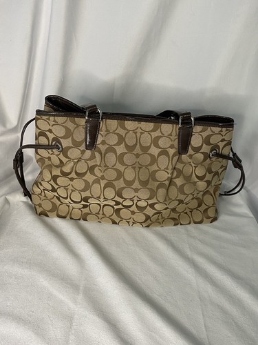 BORSA COULISSE COACH SIGNATURE STRIPE NUOVA SENZA ETICHETTE (STILE F28501) ARGENTO/KAKI/MARRONE - Foto 2 di 11