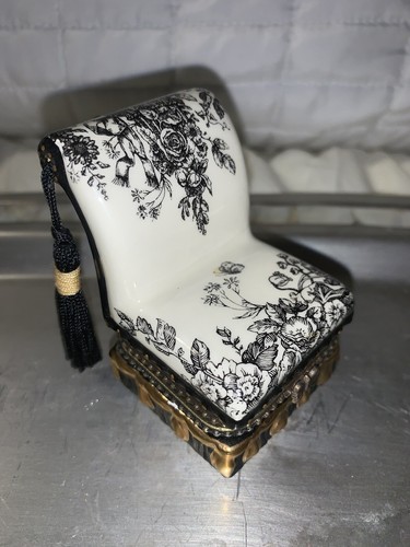 MUD PIE Collectible Chair - Porcelain Treasure Box - Picture 2 of 9