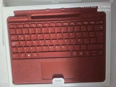 Spanish Layout Microsoft Surface Pro Poppy Signature Keyboard Red