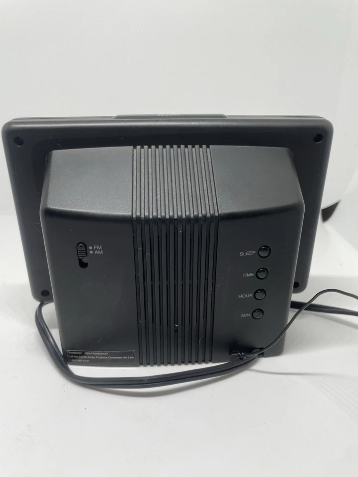 Zenith ZG120M Vintage AM/FM Clock Radio Tested Working - Image 3 of 4
