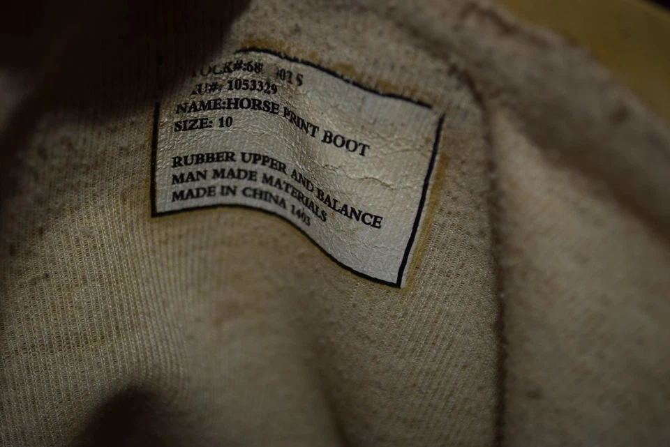 Itasca vtg AOP All Over Print Wild Horses Rain Boots Size 10 Men's - Image 3 of 4