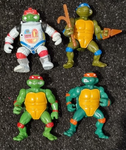 4x Teenage Mutant Ninja Turtles TMNT Spielfiguren inkl. Raphael Space Cadet (Held)