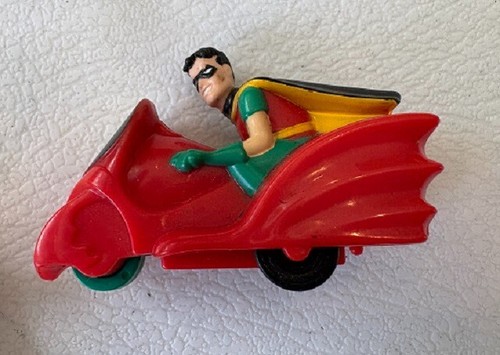 Lot of 77 Vintage Plastic Action Figures by Bandai, Hasbro, DC Comics Mattel etc - Picture 18 of 24