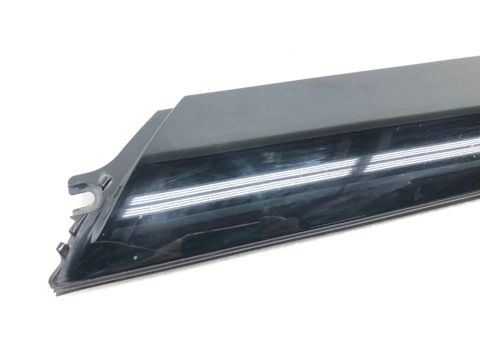 2011-2017 年 INFINITI QX56 QX80 右通行证前 PILLAR FINISHER 模塑原始设备制造商。 — 第 3/4 张图片