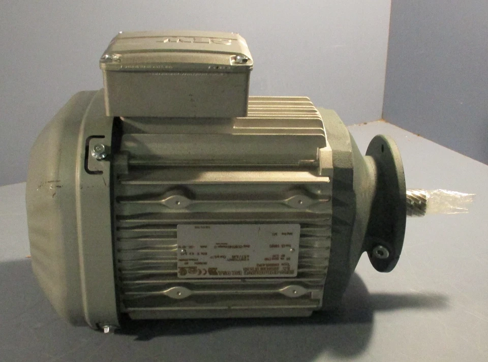 Sew Eurodrive DRE90L4/FG 3 Phase Motor 60 Hz 1740 RPM 1" Shaft Dia - Image 3 of 4